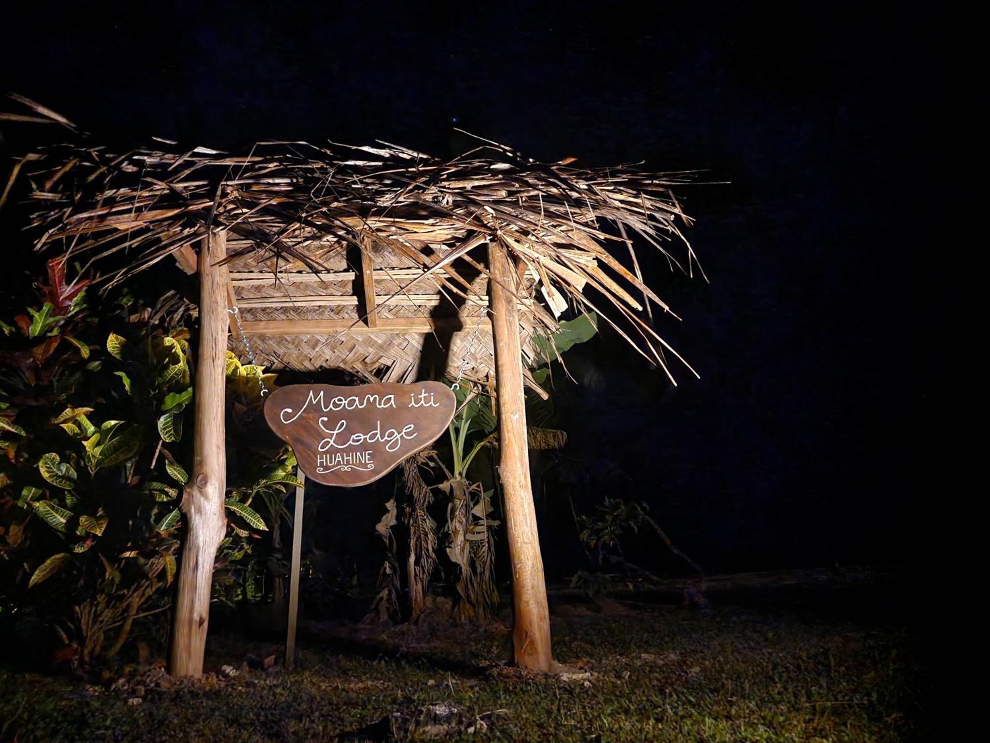 Moanaiti Lodge Maeva Exteriör bild